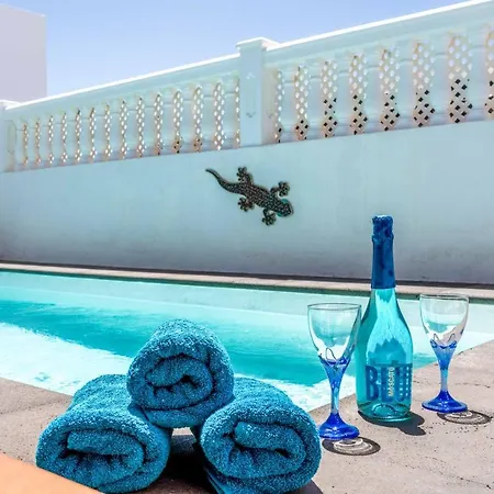 Blue Beach Tias